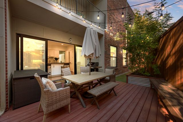 2623 N Garrett Avenue, Dallas, TX 75206