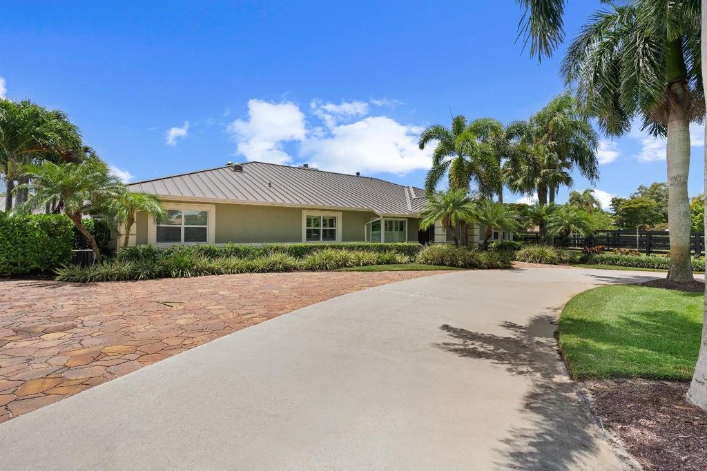 Image 2 of property listing at 14410 Equestrian Way, Wellington, FL 33414