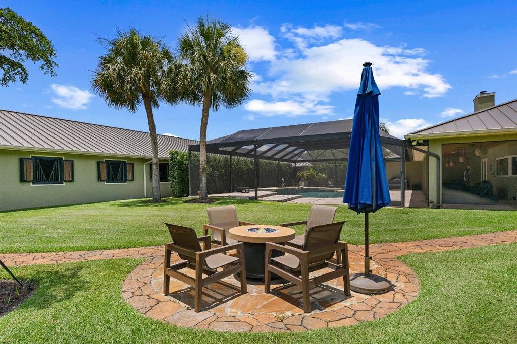 Image 21 of property listing at 14410 Equestrian Way, Wellington, FL 33414