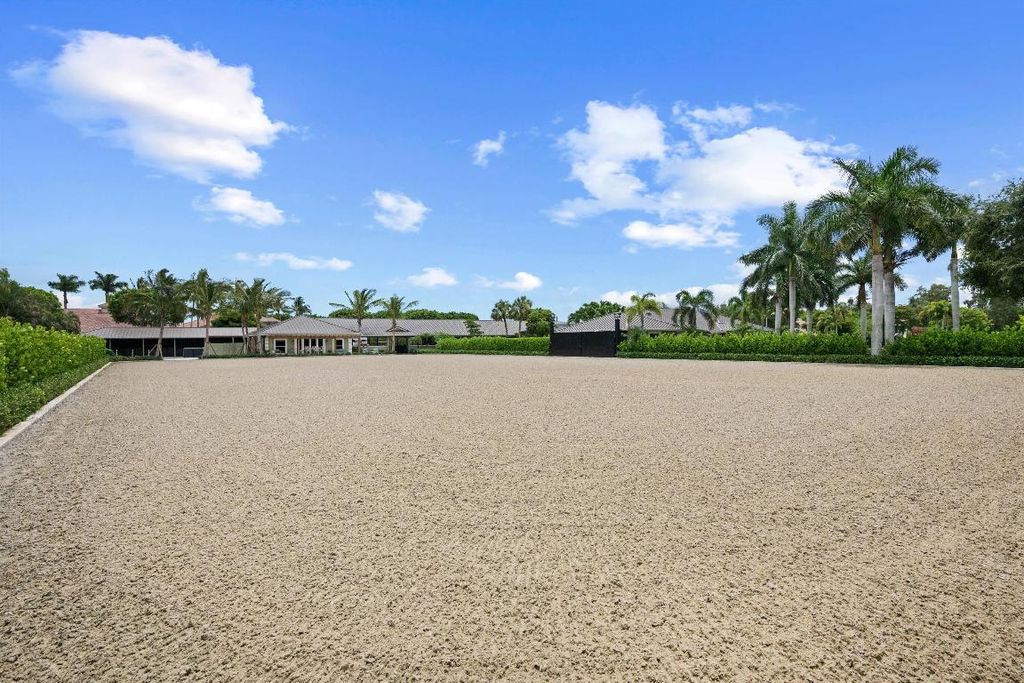 Image 25 of property listing at 14410 Equestrian Way, Wellington, FL 33414