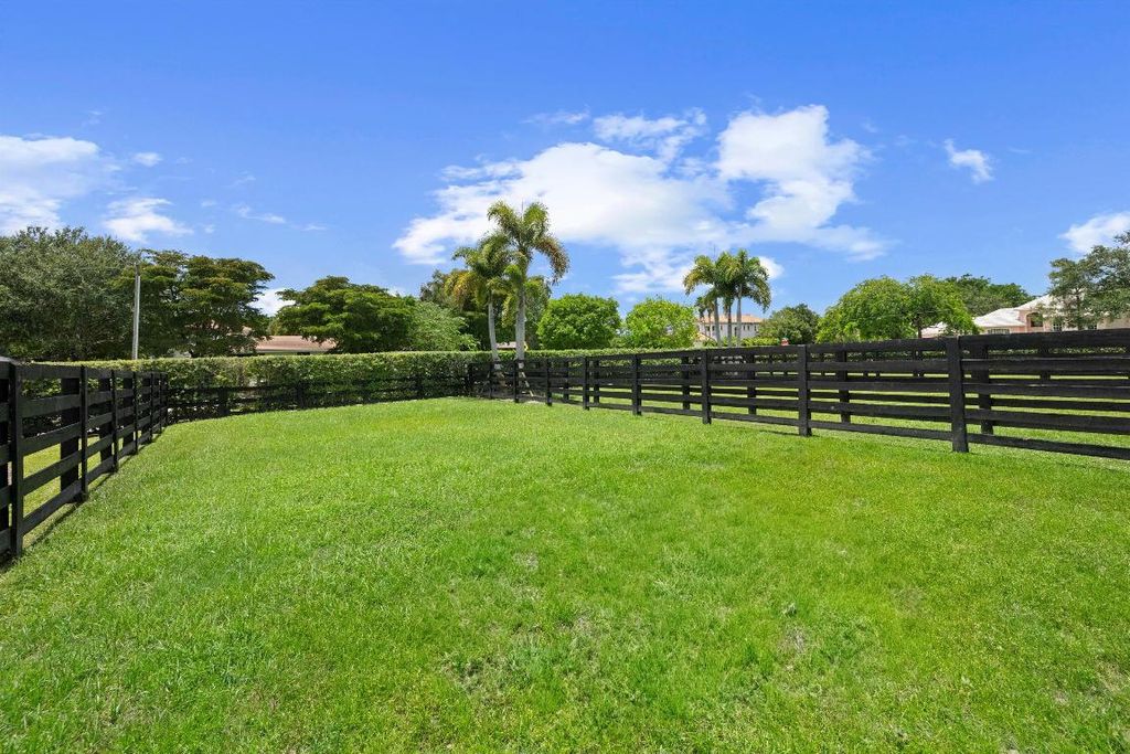 Image 27 of property listing at 14410 Equestrian Way, Wellington, FL 33414