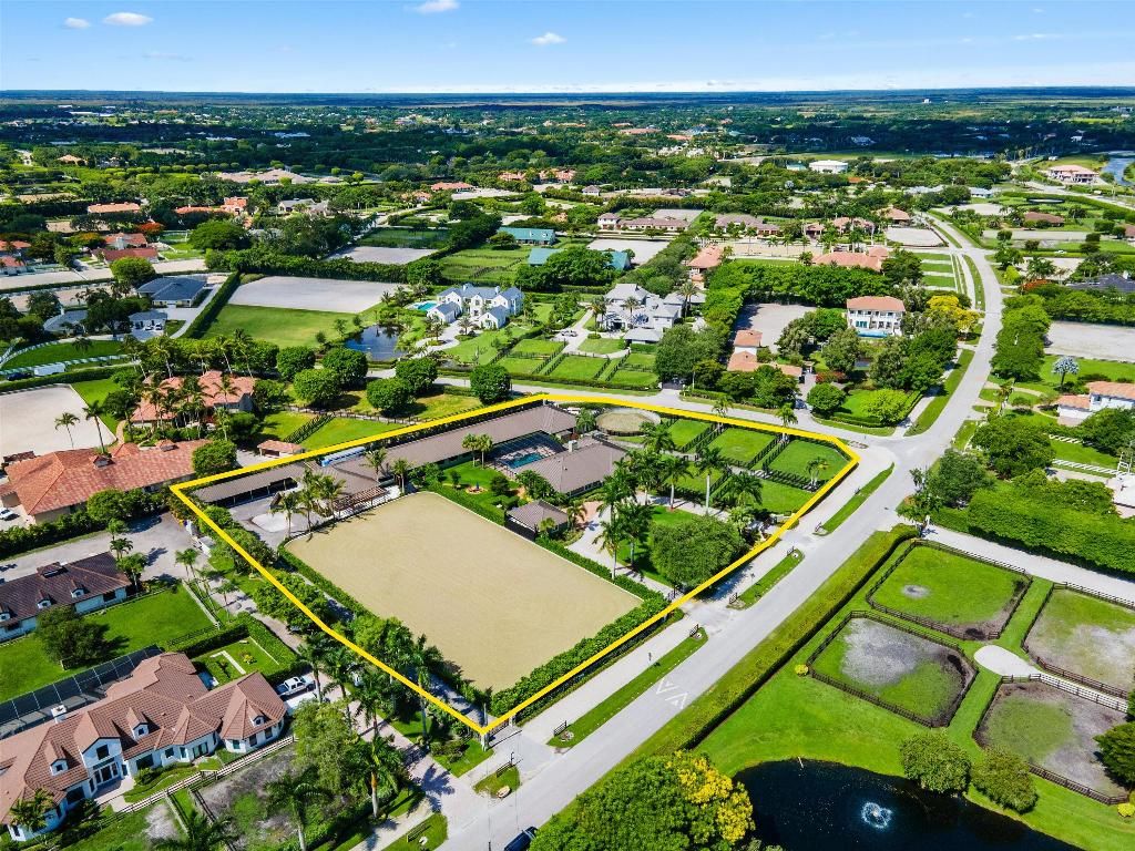 Image 29 of property listing at 14410 Equestrian Way, Wellington, FL 33414