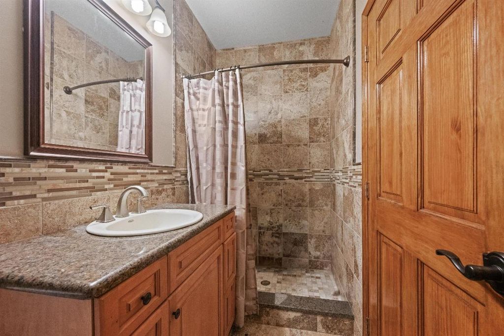 Image 9 of property listing at 14410 Equestrian Way, Wellington, FL 33414