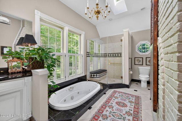 115 Tuliphurst Dr, Pewee Valley, KY 40056