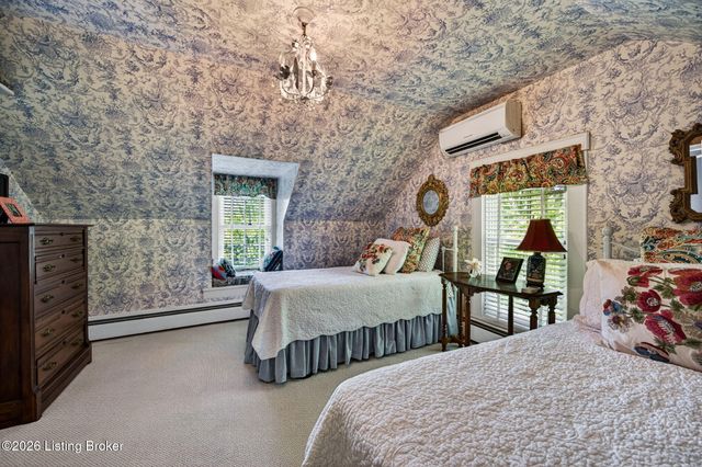 115 Tuliphurst Dr, Pewee Valley, KY 40056