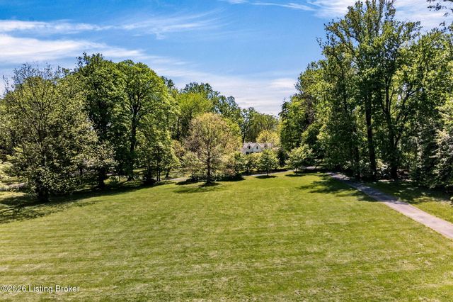 115 Tuliphurst Dr, Pewee Valley, KY 40056
