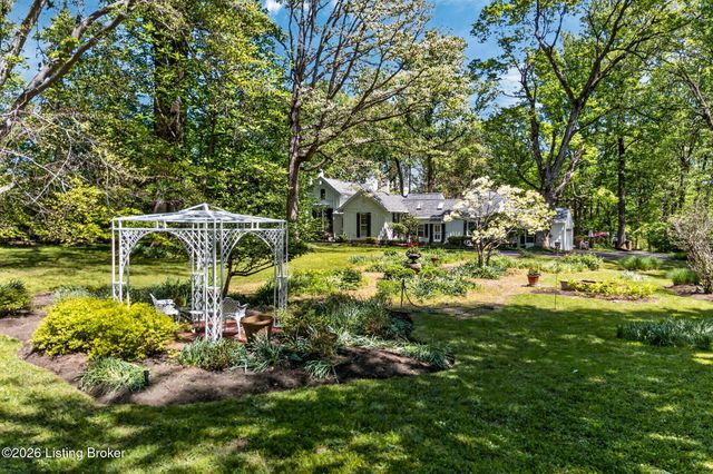 115 Tuliphurst Dr, Pewee Valley, KY 40056