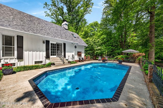 115 Tuliphurst Dr, Pewee Valley, KY 40056