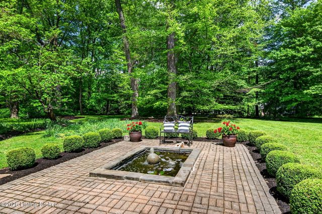 115 Tuliphurst Dr, Pewee Valley, KY 40056