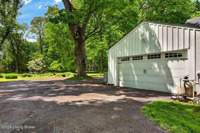 115 Tuliphurst Dr, Pewee Valley, KY 40056