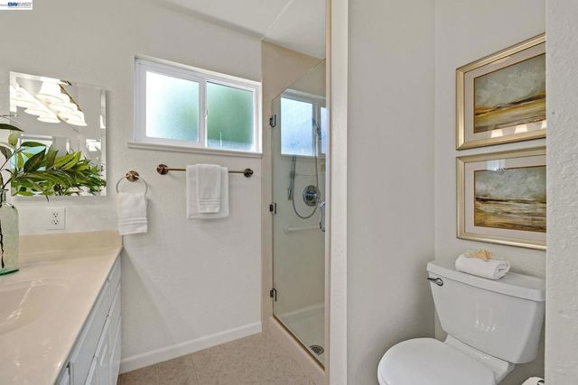 5195 Camino Alta Mira, Castro Valley, CA 94546