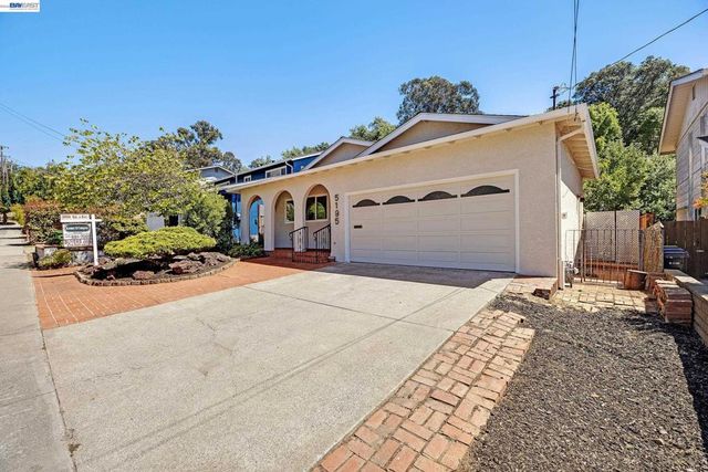5195 Camino Alta Mira, Castro Valley, CA 94546