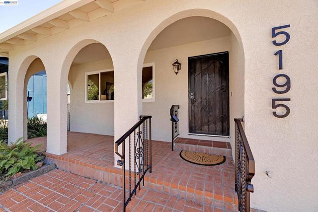 5195 Camino Alta Mira, Castro Valley, CA 94546