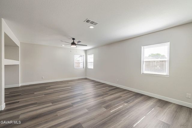 45123 Palm Lane, Lancaster, CA 93535