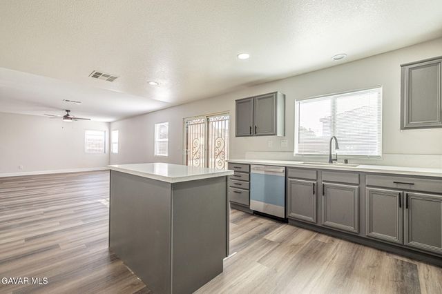 45123 Palm Lane, Lancaster, CA 93535