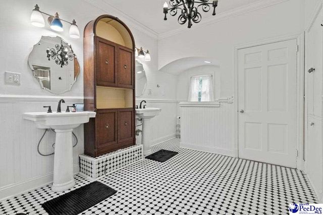 1602 Cherokee Rd, Florence, SC 29501