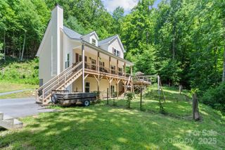 222 Fox Creek Road, Mars Hill, NC 28754