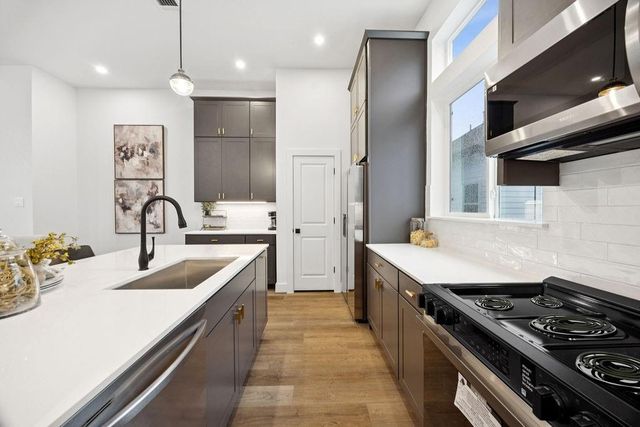 2121 Hoskins Drive C, Houston, TX 77080