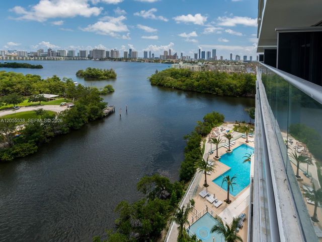16385 Biscayne Blvd 1103, North Miami Beach, FL 33160