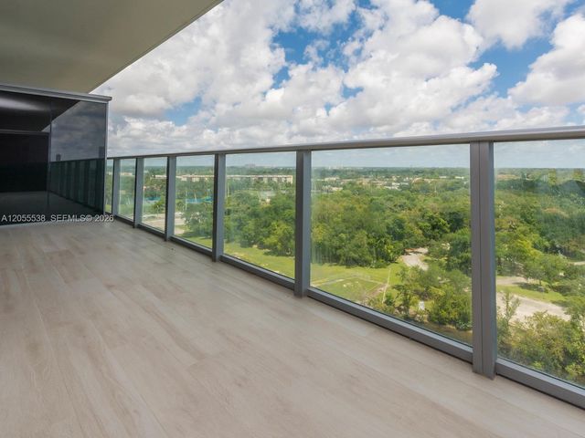 16385 Biscayne Blvd 1103, North Miami Beach, FL 33160