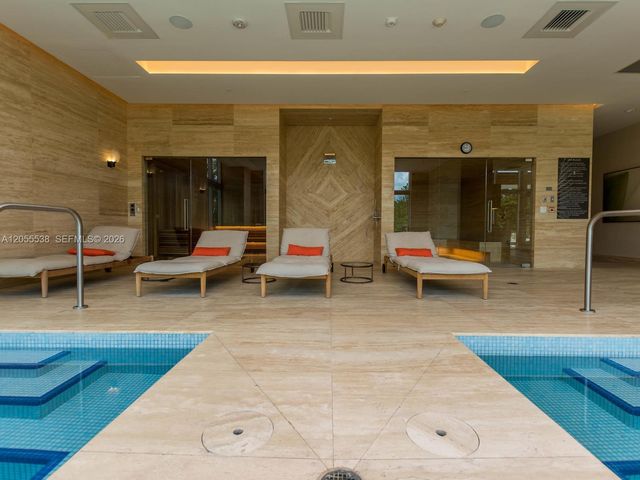 16385 Biscayne Blvd 1103, North Miami Beach, FL 33160