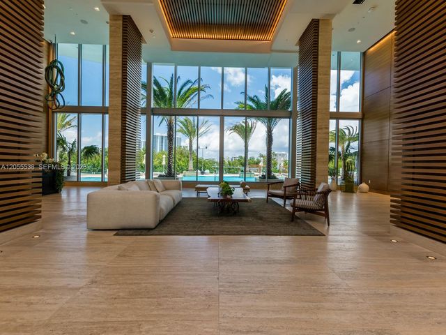 16385 Biscayne Blvd 1103, North Miami Beach, FL 33160