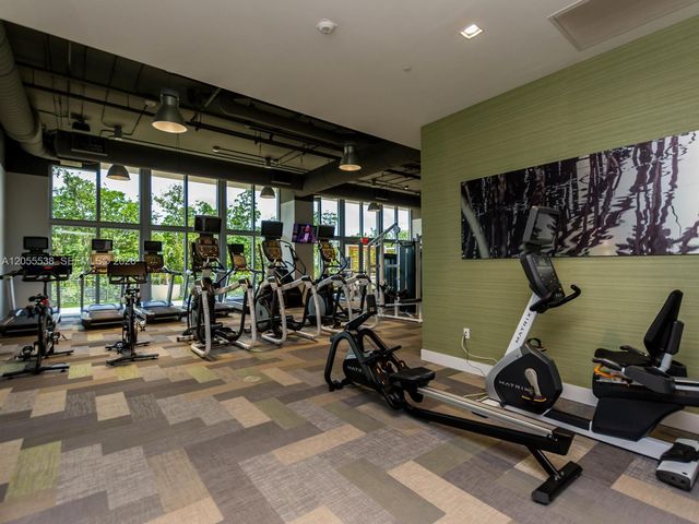 16385 Biscayne Blvd 1103, North Miami Beach, FL 33160