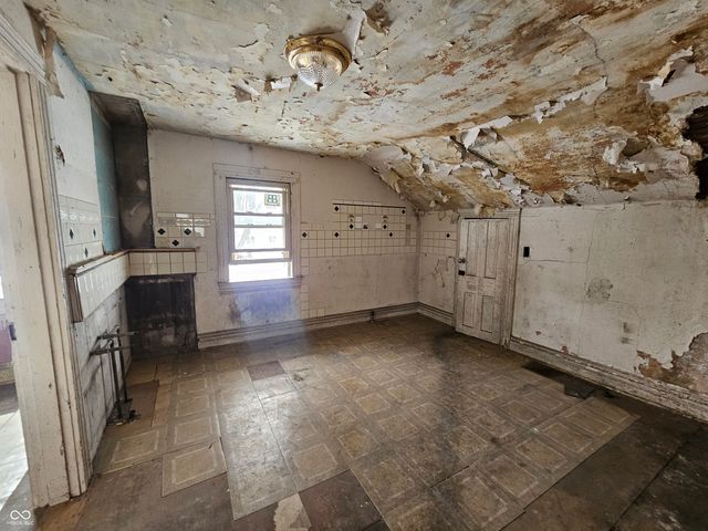 1608 W 14th Street, Anderson, IN 46016