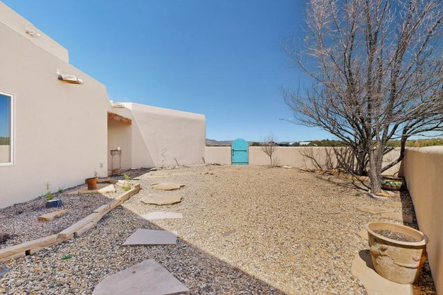 91 Private Drive 1613 B, Medanales, NM 87548