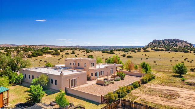 91 Private Drive 1613 B, Medanales, NM 87548