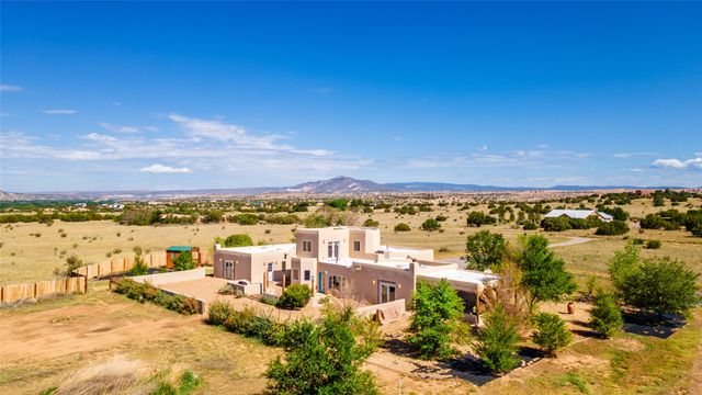 91 Private Drive 1613 B, Medanales, NM 87548