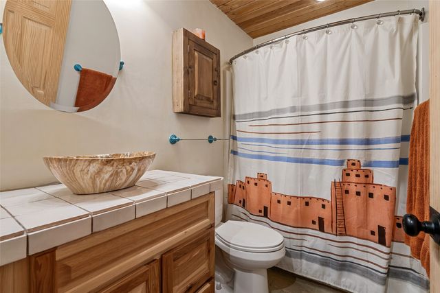 91 Private Drive 1613 B, Medanales, NM 87548