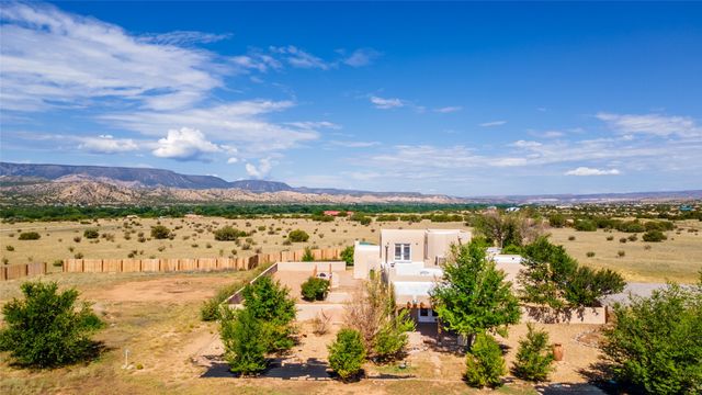 91 Private Drive 1613 B, Medanales, NM 87548