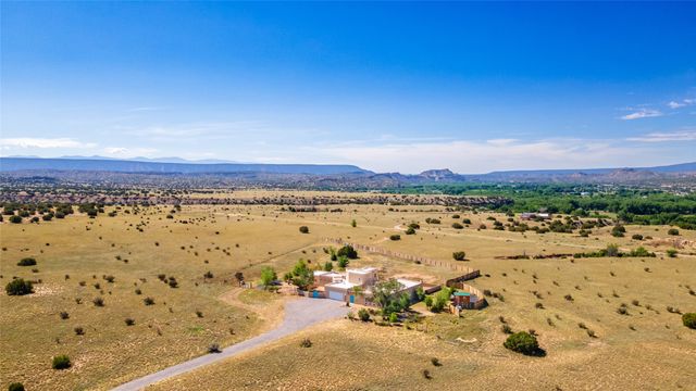 91 Private Drive 1613 B, Medanales, NM 87548