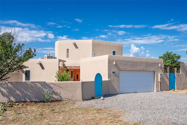 91 Private Drive 1613 B, Medanales, NM 87548