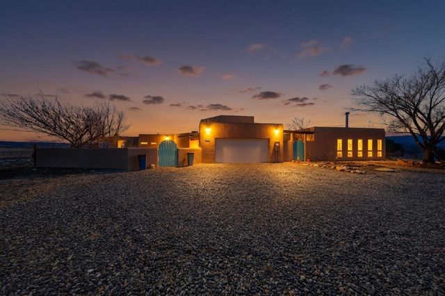 91 Private Drive 1613 B, Medanales, NM 87548