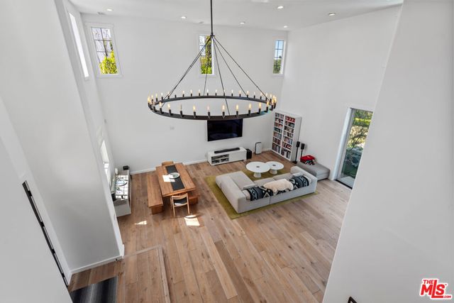 23477 Palm Drive, Calabasas, CA 91302