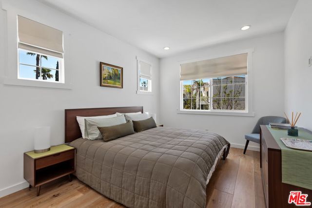 23477 Palm Drive, Calabasas, CA 91302