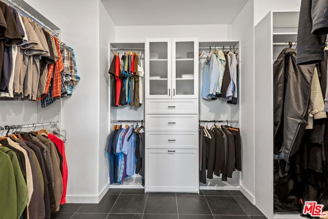 23477 Palm Drive, Calabasas, CA 91302