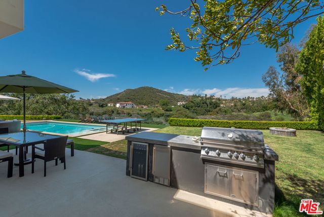 23477 Palm Drive, Calabasas, CA 91302