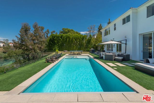 23477 Palm Drive, Calabasas, CA 91302