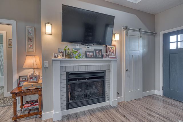 18913 N SR 245 Road, Dale, IN 47523