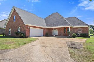 702 Meadow View Cove, Byram, MS 39272