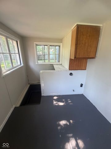 3325 Collier Street, Indianapolis, IN 46221