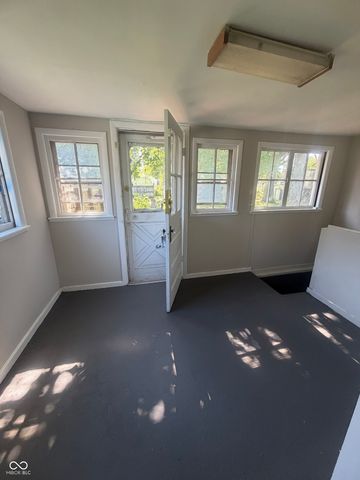 3325 Collier Street, Indianapolis, IN 46221