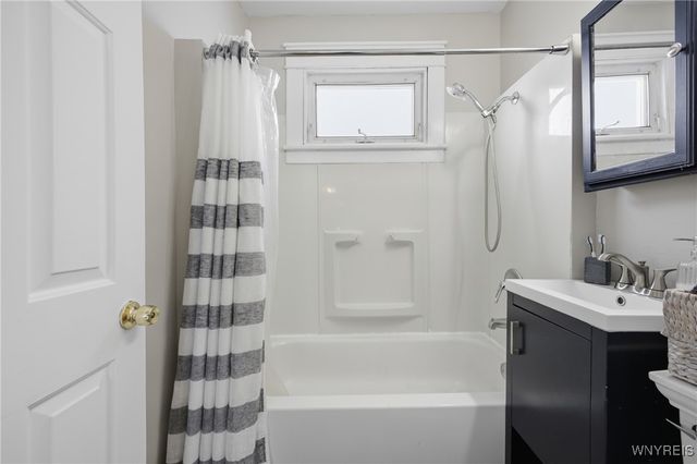 21 Loretta Street, Tonawanda, NY 14150