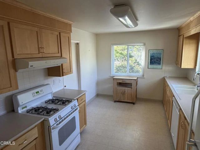 692 Mccarty Avenue, Mountain View, CA 94041