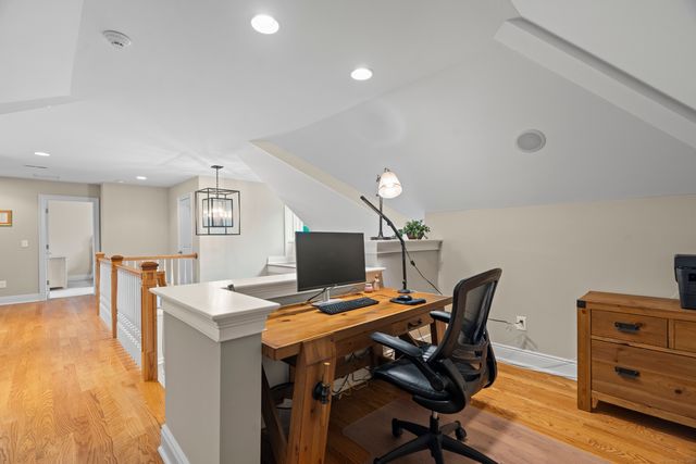 301 Fox Hopyard Road, East Haddam, CT 06423