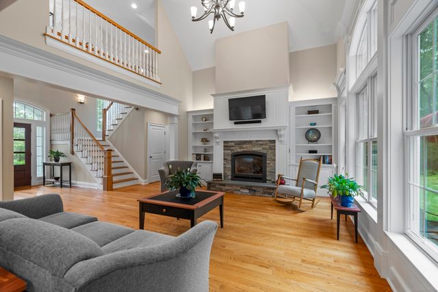 301 Fox Hopyard Road, East Haddam, CT 06423