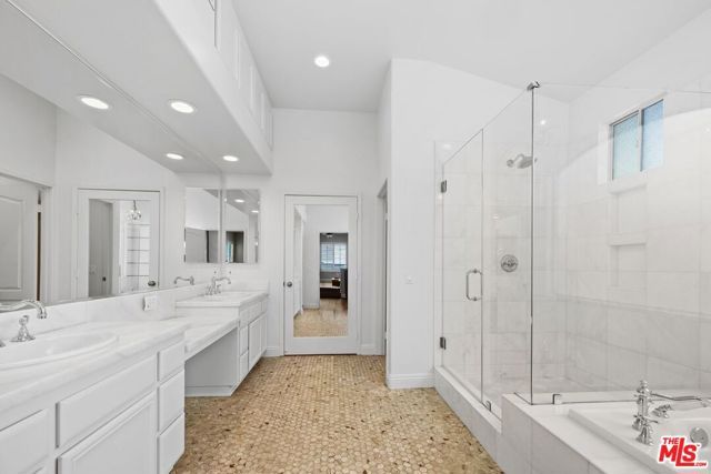 16778 Calle Arbolada, Los Angeles, CA 90272